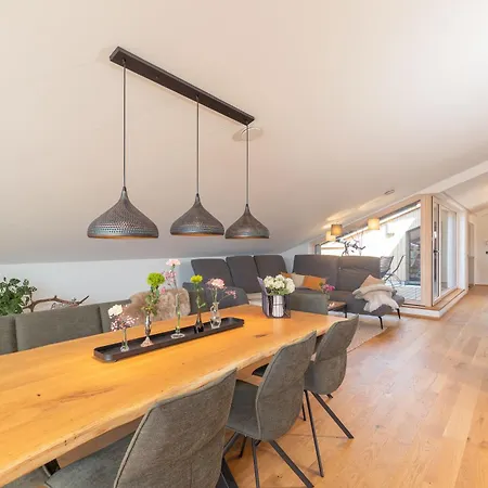 Apartamento Chiemgauloft , 5 Sterne Am Chiemsee