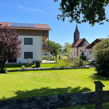 Apartmán Chiemgauloft , 5 Sterne Am Chiemsee Übersee