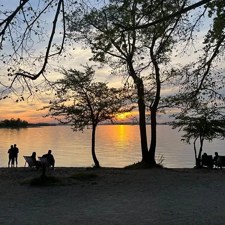 Apartamento Chiemgauloft , 5 Sterne Am Chiemsee Übersee