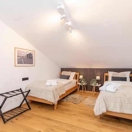 Апартаменты Chiemgauloft , 5 Sterne Am Chiemsee